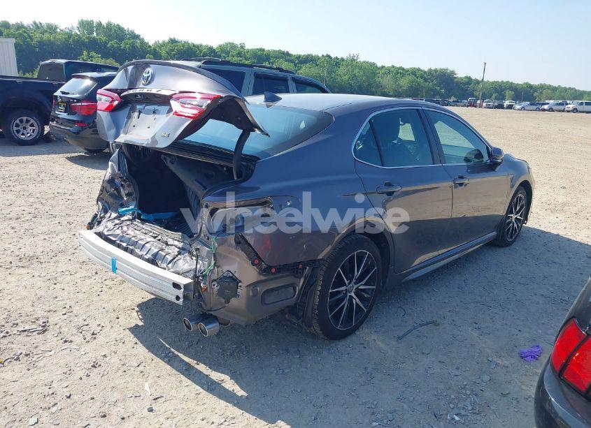 Photo 4 of 2022 Toyota Camry SE (VIN 4T1T11AK1NU644506)
