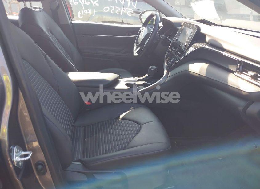 Photo 5 of 2022 Toyota Camry SE (VIN 4T1T11AK1NU644506)