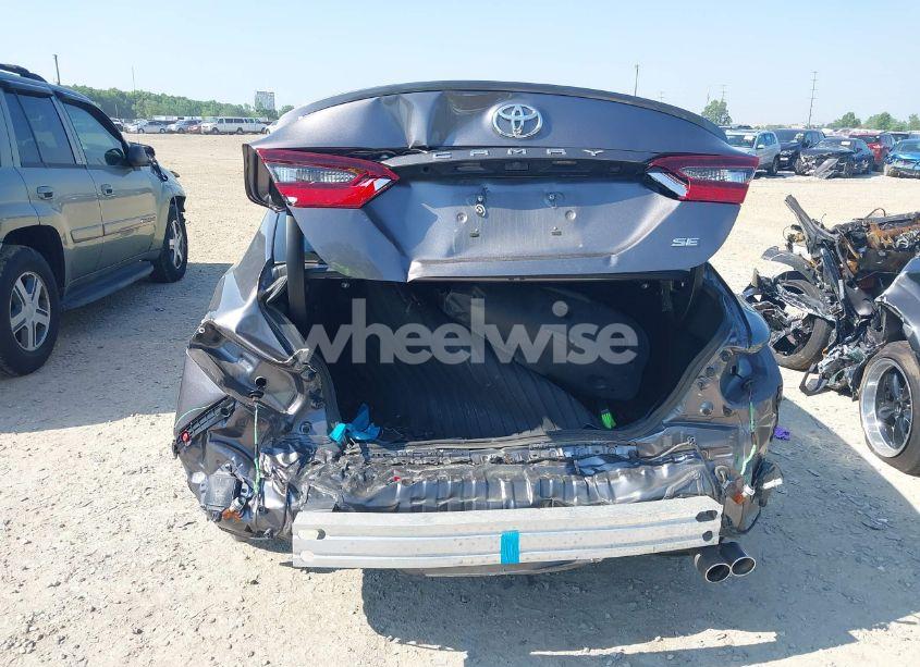 Photo 6 of 2022 Toyota Camry SE (VIN 4T1T11AK1NU644506)