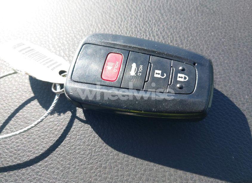 Photo 11 of 2022 Toyota Camry SE (VIN 4T1T11AK1NU691857)