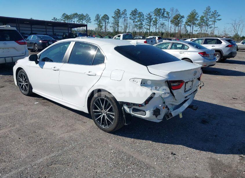 Photo 3 of 2022 Toyota Camry SE (VIN 4T1T11AK1NU691857)