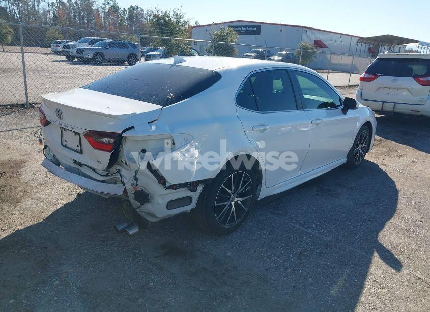 Photo 4 of 2022 Toyota Camry SE (VIN 4T1T11AK1NU691857)
