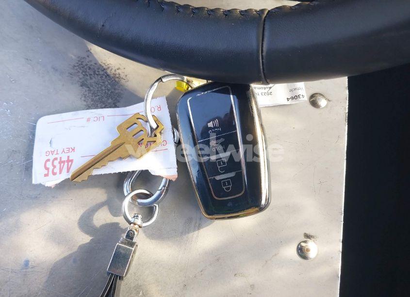 Photo 11 of 2023 Toyota Camry SE (VIN 4T1T11AK1PU832624)