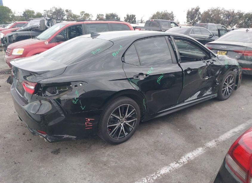 Photo 4 of 2024 Toyota Camry SE (VIN 4T1T11AK1RU895919)