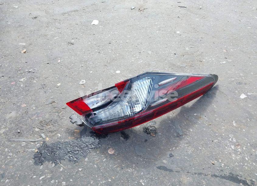 Photo 12 of 2021 Toyota Camry SE (VIN 4T1T11AK2MU444295)