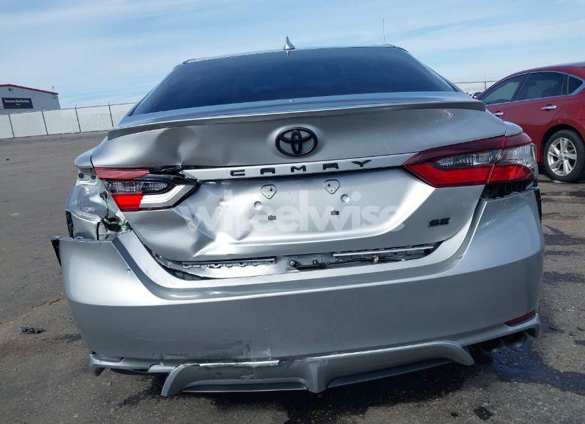 Photo 6 of 2021 Toyota Camry SE (VIN 4T1T11AK2MU444295)