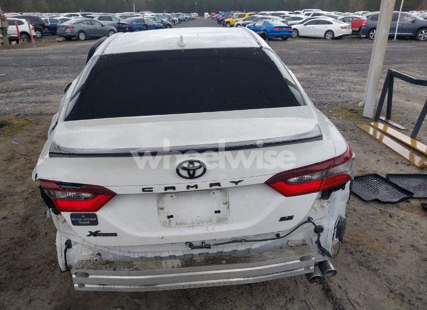 Photo 16 of 2021 Toyota Camry SE (VIN 4T1T11AK2MU599395)