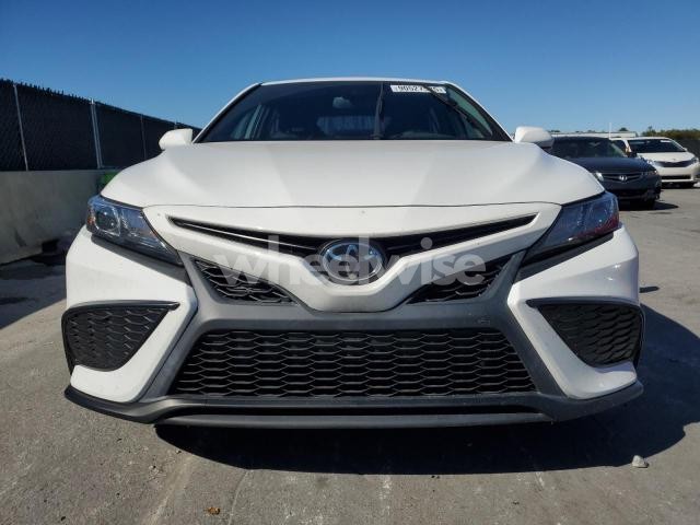 Photo 2 of 2022 TOYOTA CAMRY SE (VIN 4T1T11AK2NU670273)