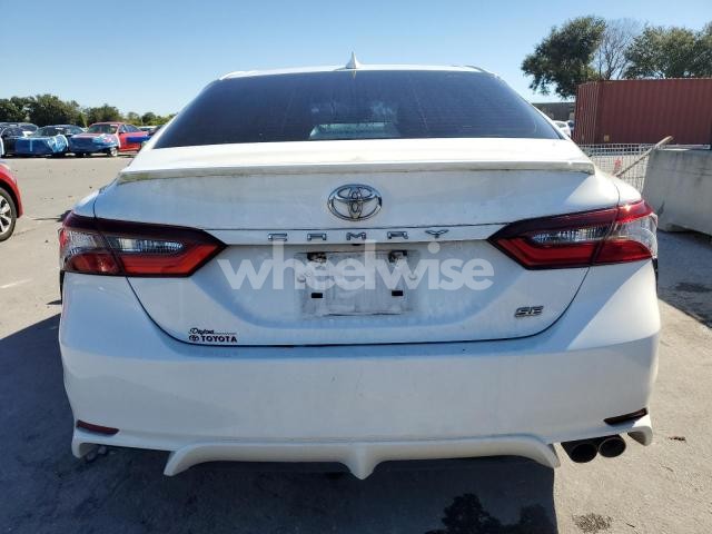 Photo 4 of 2022 TOYOTA CAMRY SE (VIN 4T1T11AK2NU670273)