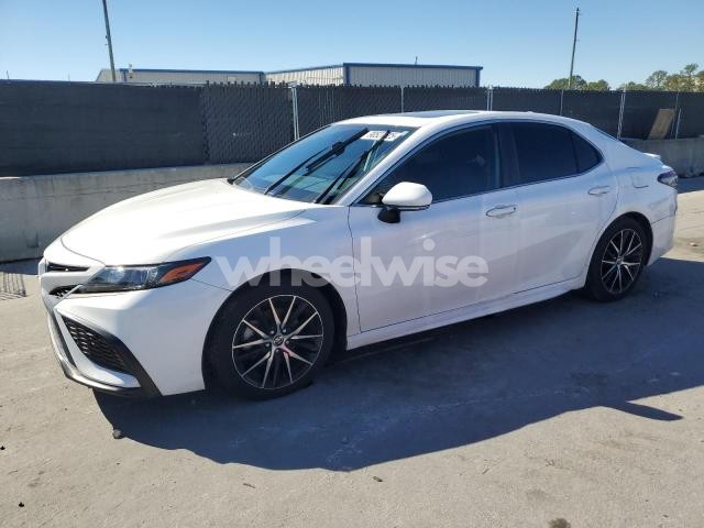 Photo 5 of 2022 TOYOTA CAMRY SE (VIN 4T1T11AK2NU670273)