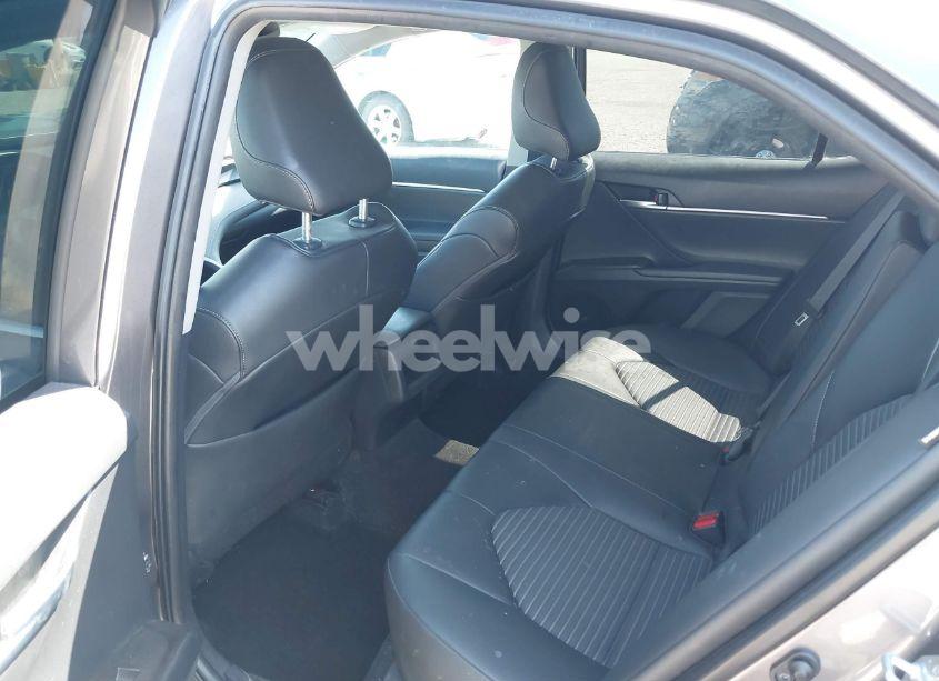 Photo 8 of 2022 Toyota Camry SE (VIN 4T1T11AK2NU701442)