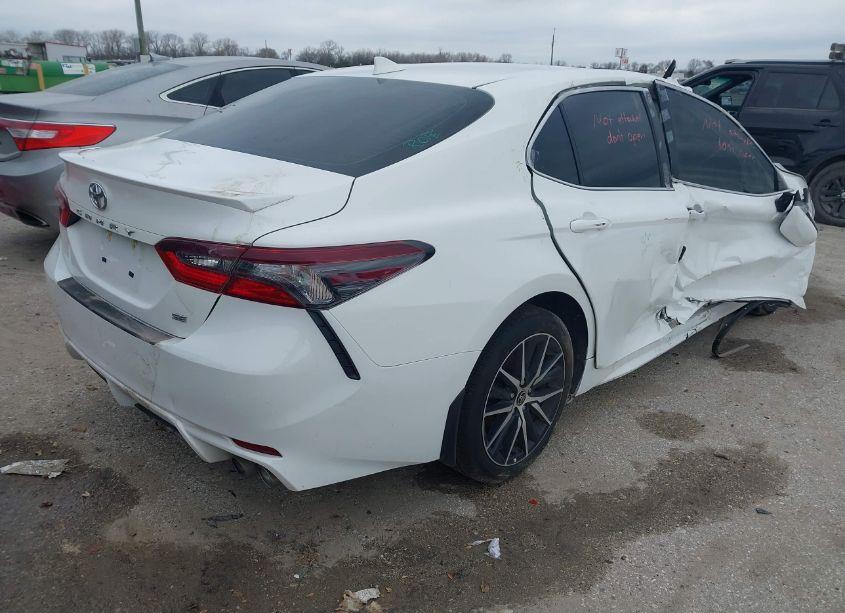 Photo 4 of 2023 Toyota Camry SE (VIN 4T1T11AK2PU145765)