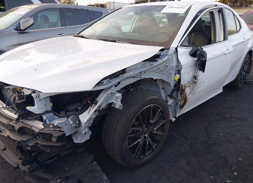 Photo 6 of 2024 Toyota Camry SE (VIN 4T1T11AK2RU906684)