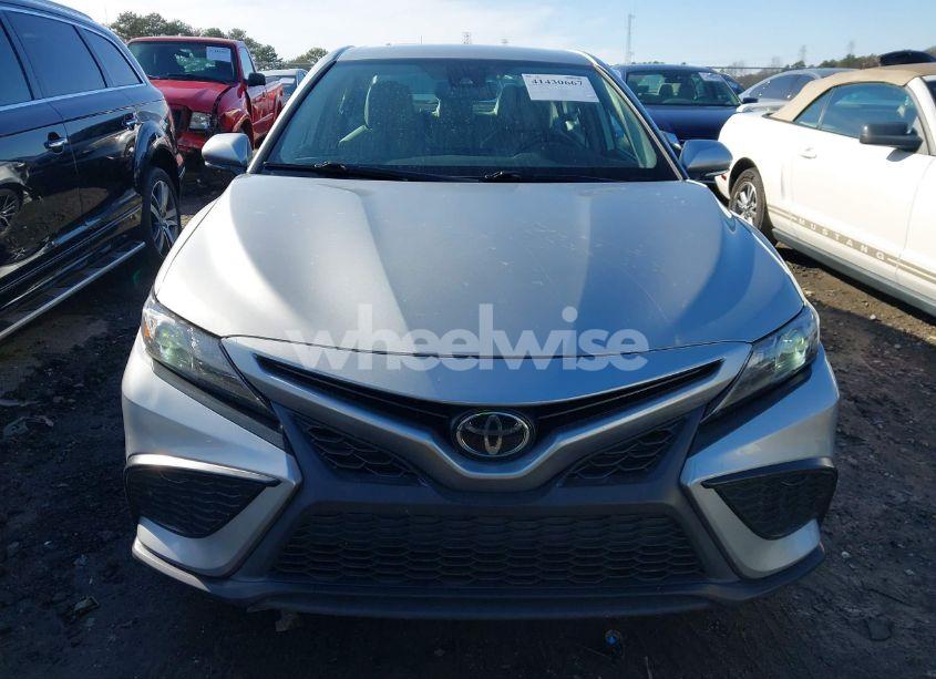 Photo 12 of 2021 Toyota Camry SE (VIN 4T1T11AK3MU487589)