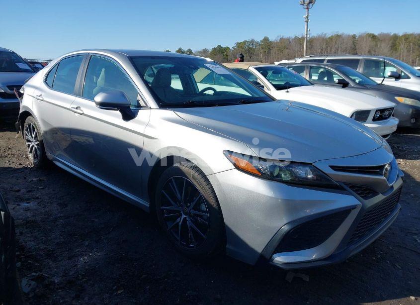 Photo 13 of 2021 Toyota Camry SE (VIN 4T1T11AK3MU487589)