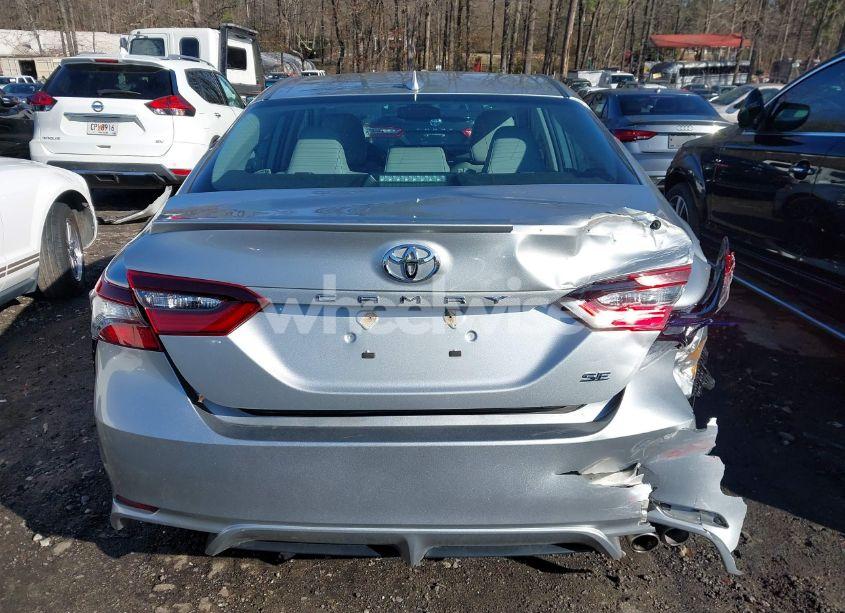 Photo 16 of 2021 Toyota Camry SE (VIN 4T1T11AK3MU487589)