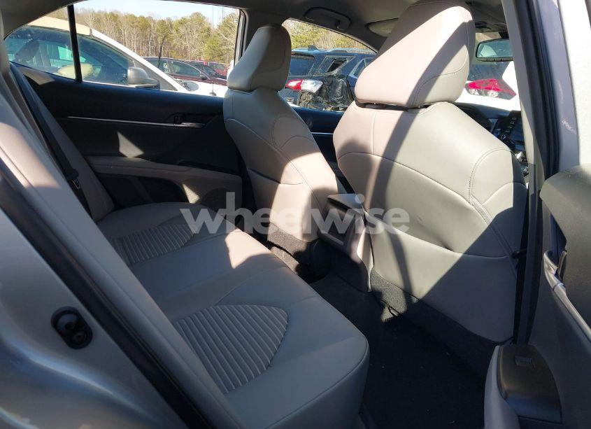 Photo 8 of 2021 Toyota Camry SE (VIN 4T1T11AK3MU487589)