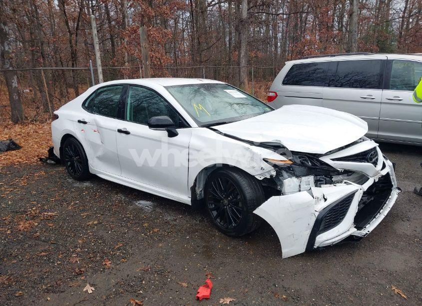 2022 Toyota Camry SE NIGHTSHADE EDITION (VIN 4T1T11AK3NU062584) main photo