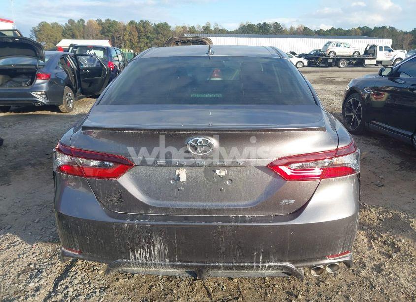 Photo 17 of 2022 Toyota Camry SE (VIN 4T1T11AK3NU618585)