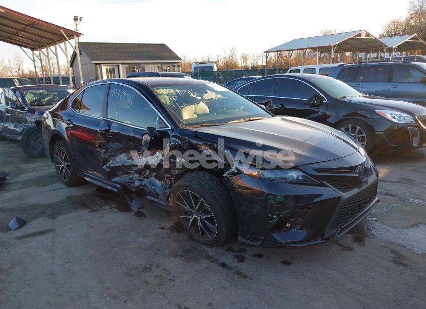 2023 Toyota Camry SE (VIN 4T1T11AK3PU821107) main photo