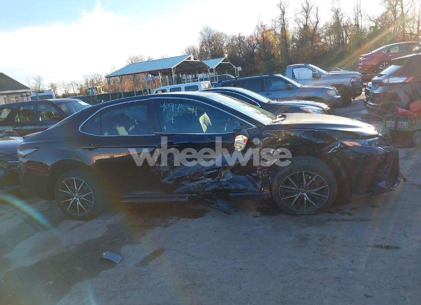 Photo 13 of 2023 Toyota Camry SE (VIN 4T1T11AK3PU821107)