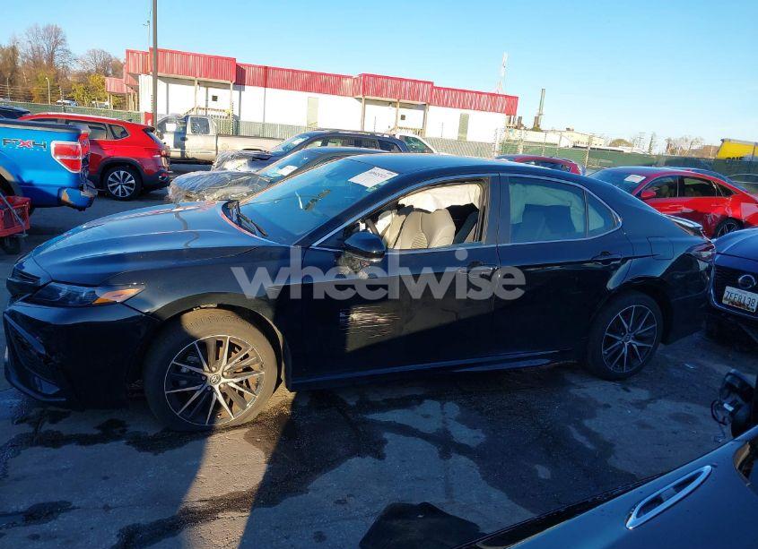 Photo 14 of 2023 Toyota Camry SE (VIN 4T1T11AK3PU821107)