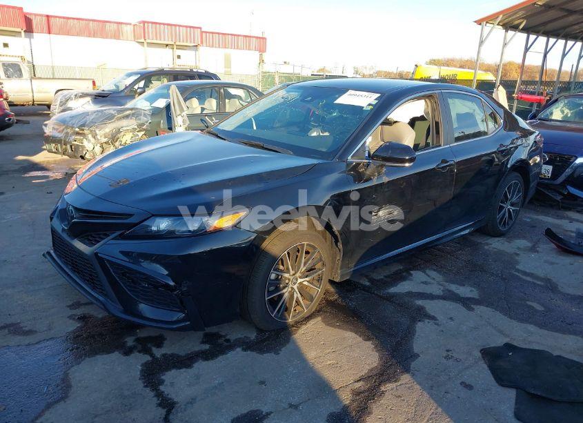 Photo 2 of 2023 Toyota Camry SE (VIN 4T1T11AK3PU821107)
