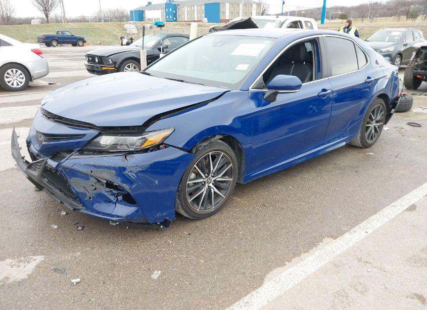 Photo 2 of 2024 Toyota Camry SE (VIN 4T1T11AK3RU196887)