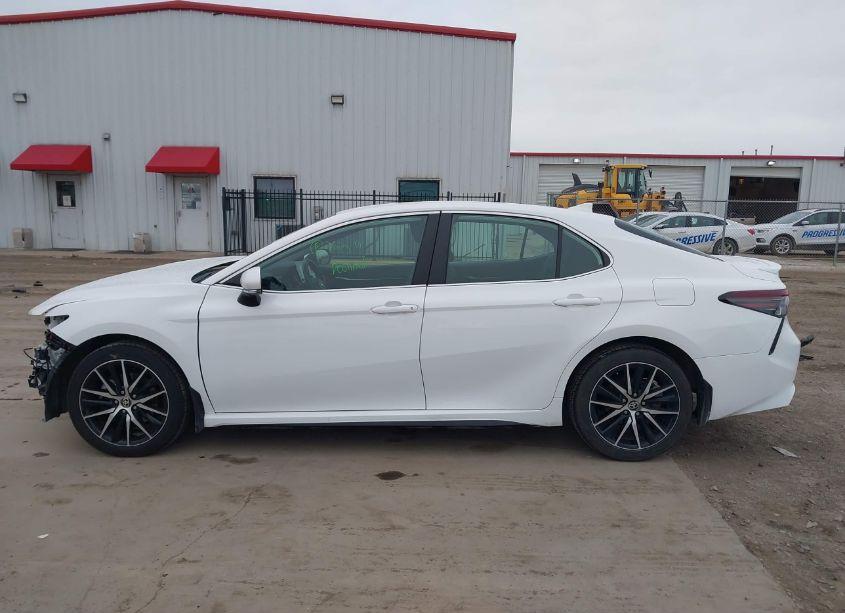 Photo 15 of 2024 Toyota Camry SE (VIN 4T1T11AK3RU851954)