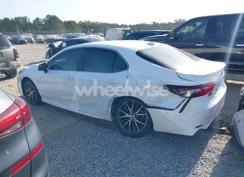 Photo 14 of 2024 Toyota Camry SE (VIN 4T1T11AK3RU870097)