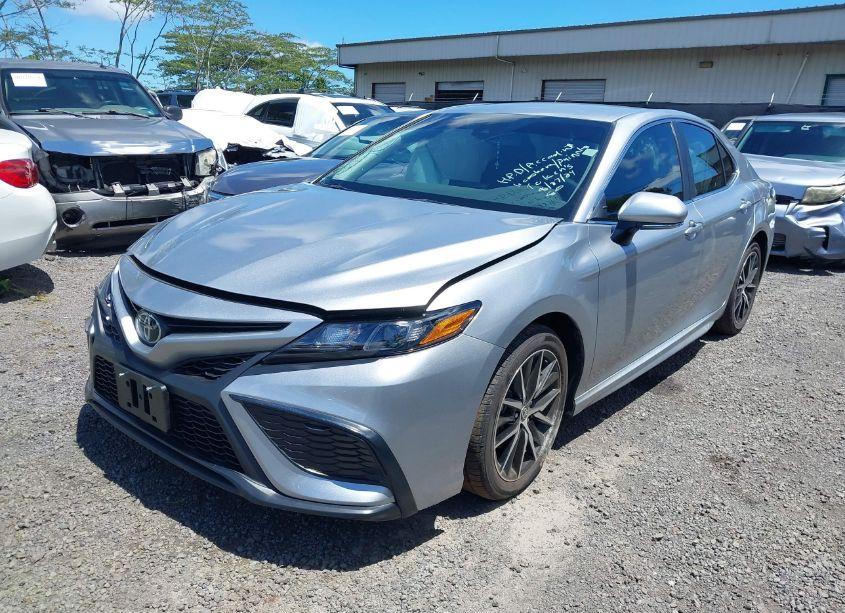 Photo 2 of 2024 Toyota Camry SE (VIN 4T1T11AK3RU899907)