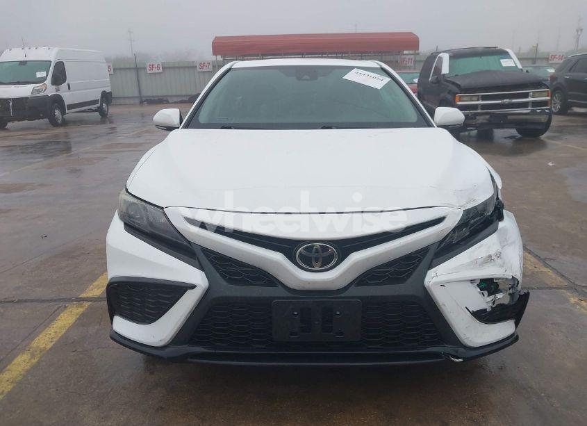 Photo 12 of 2021 Toyota Camry SE (VIN 4T1T11AK4MU430981)