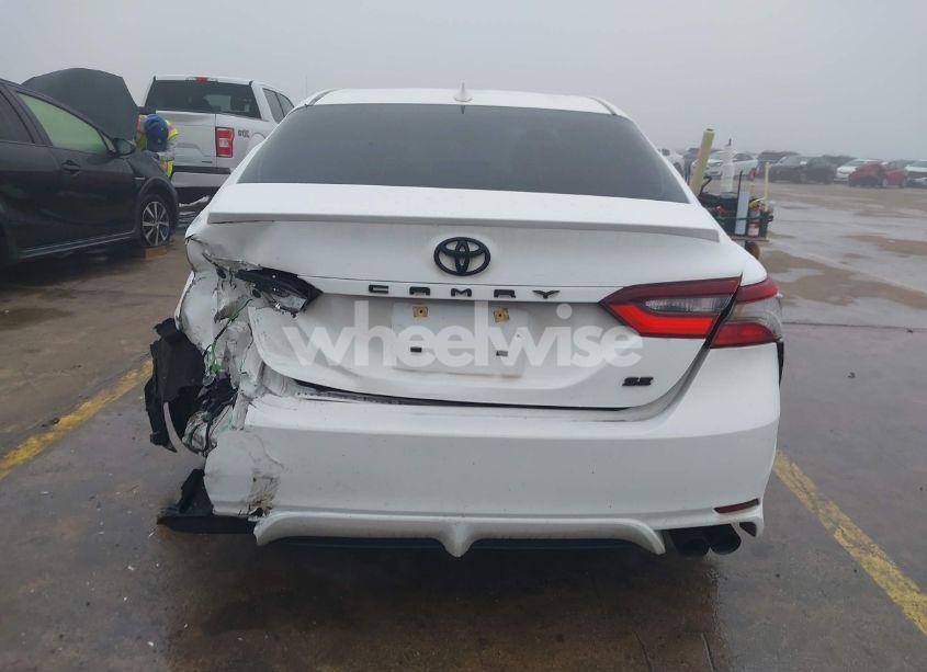 Photo 16 of 2021 Toyota Camry SE (VIN 4T1T11AK4MU430981)