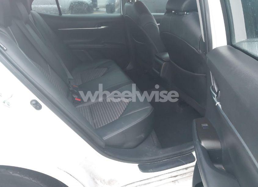 Photo 8 of 2021 Toyota Camry SE (VIN 4T1T11AK4MU430981)