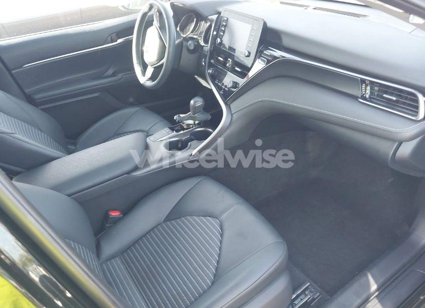 Photo 5 of 2022 Toyota Camry SE (VIN 4T1T11AK4NU639042)