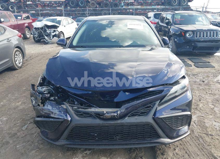 Photo 13 of 2022 Toyota Camry SE (VIN 4T1T11AK4NU673773)