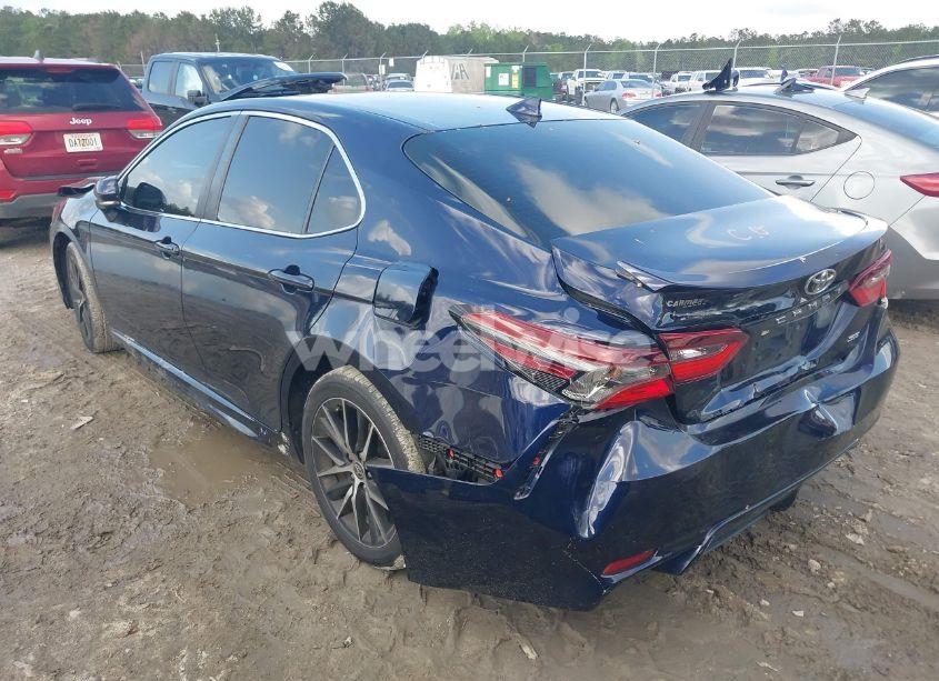 Photo 3 of 2022 Toyota Camry SE (VIN 4T1T11AK4NU673773)