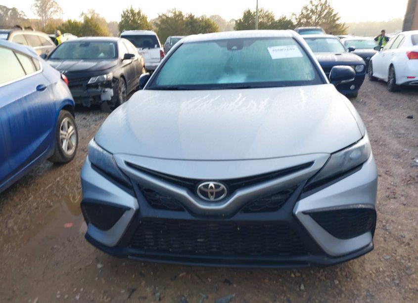 Photo 13 of 2022 Toyota Camry SE (VIN 4T1T11AK4NU701958)