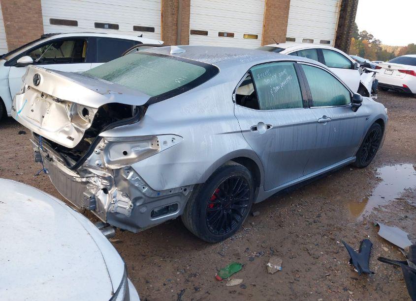 Photo 4 of 2022 Toyota Camry SE (VIN 4T1T11AK4NU701958)