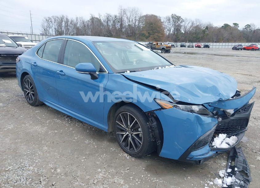 2023 Toyota Camry SE (VIN 4T1T11AK4PU120947) main photo