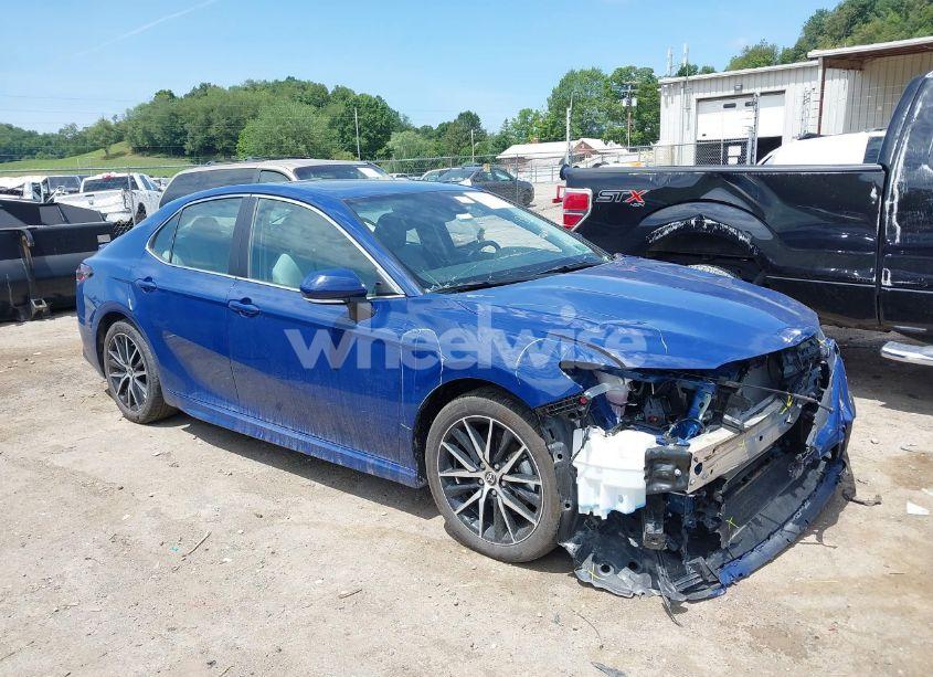 2023 Toyota Camry SE (VIN 4T1T11AK4PU146187) main photo