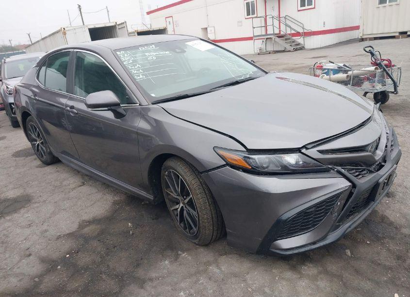 2023 Toyota Camry SE (VIN 4T1T11AK4PU788571) main photo