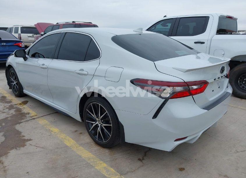 Photo 3 of 2024 Toyota Camry SE (VIN 4T1T11AK4RU214569)