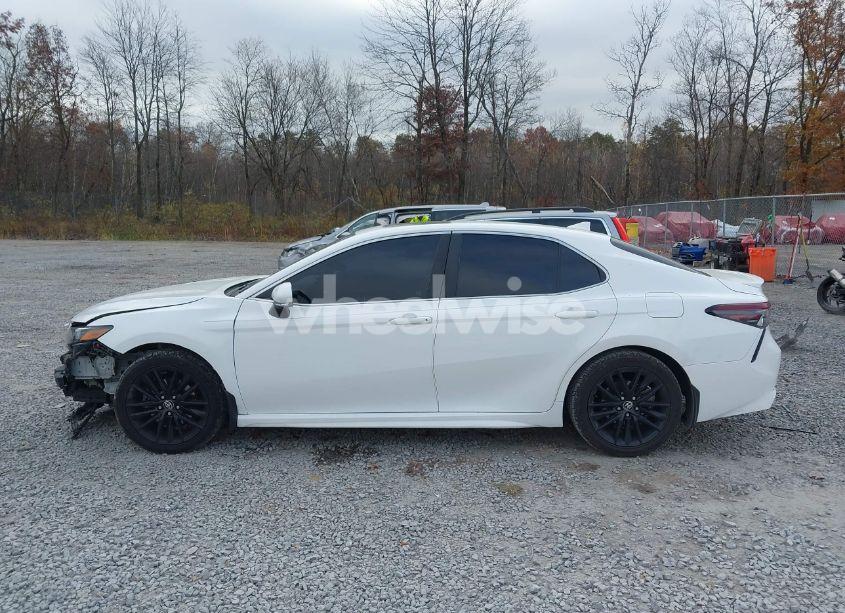 Photo 14 of 2021 Toyota Camry SE (VIN 4T1T11AK5MU556041)