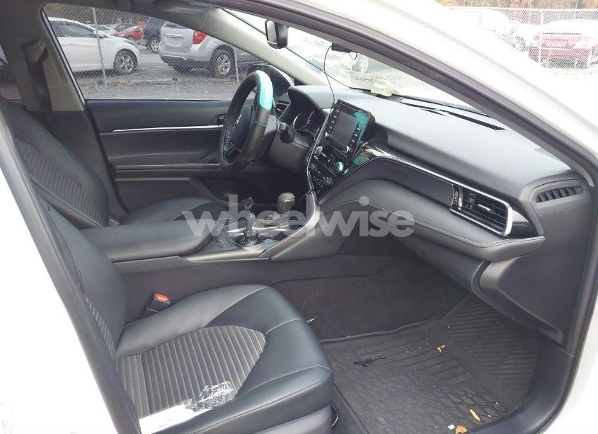 Photo 5 of 2021 Toyota Camry SE (VIN 4T1T11AK5MU556041)