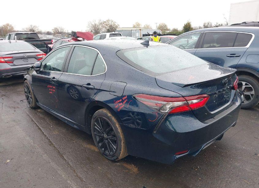 Photo 3 of 2021 Toyota Camry SE (VIN 4T1T11AK5MU605254)