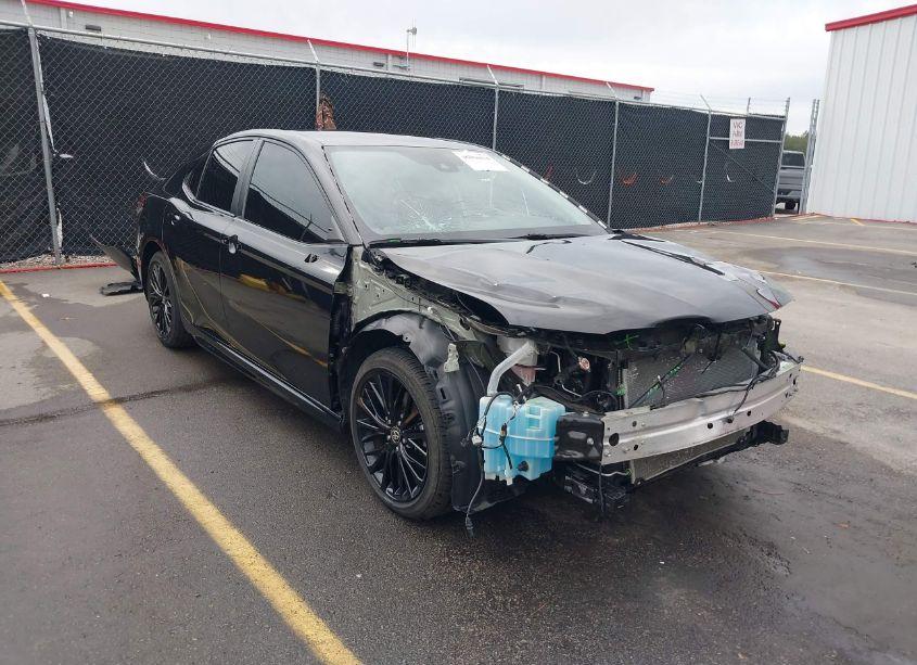 2022 Toyota Camry SE NIGHTSHADE EDITION (VIN 4T1T11AK5NU048332) main photo