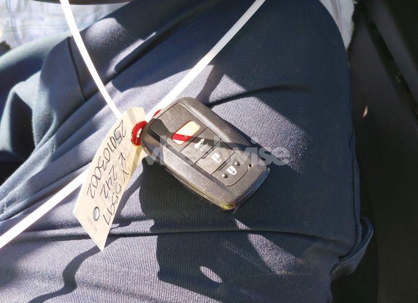 Photo 11 of 2022 Toyota Camry SE (VIN 4T1T11AK5NU065597)