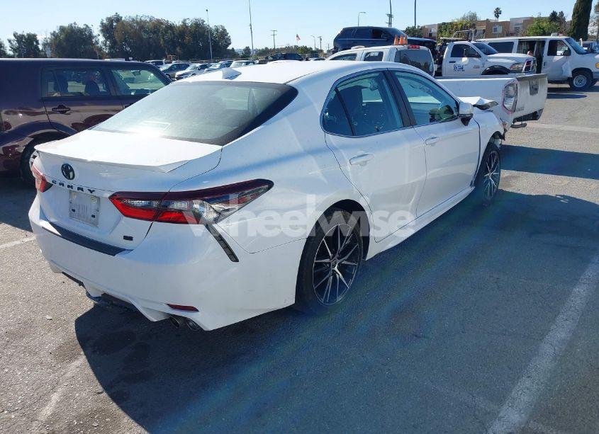 Photo 4 of 2022 Toyota Camry SE (VIN 4T1T11AK5NU065597)