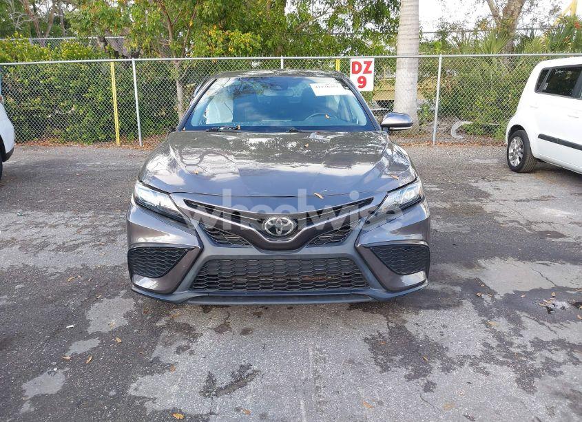 Photo 13 of 2022 Toyota Camry SE (VIN 4T1T11AK5NU645660)